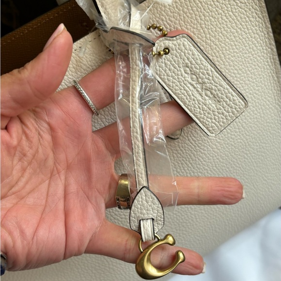 Authentic COACH 1941 pebbled leather 3 compartments 2way zip Satchel/Crosby - Picture 11 of 16